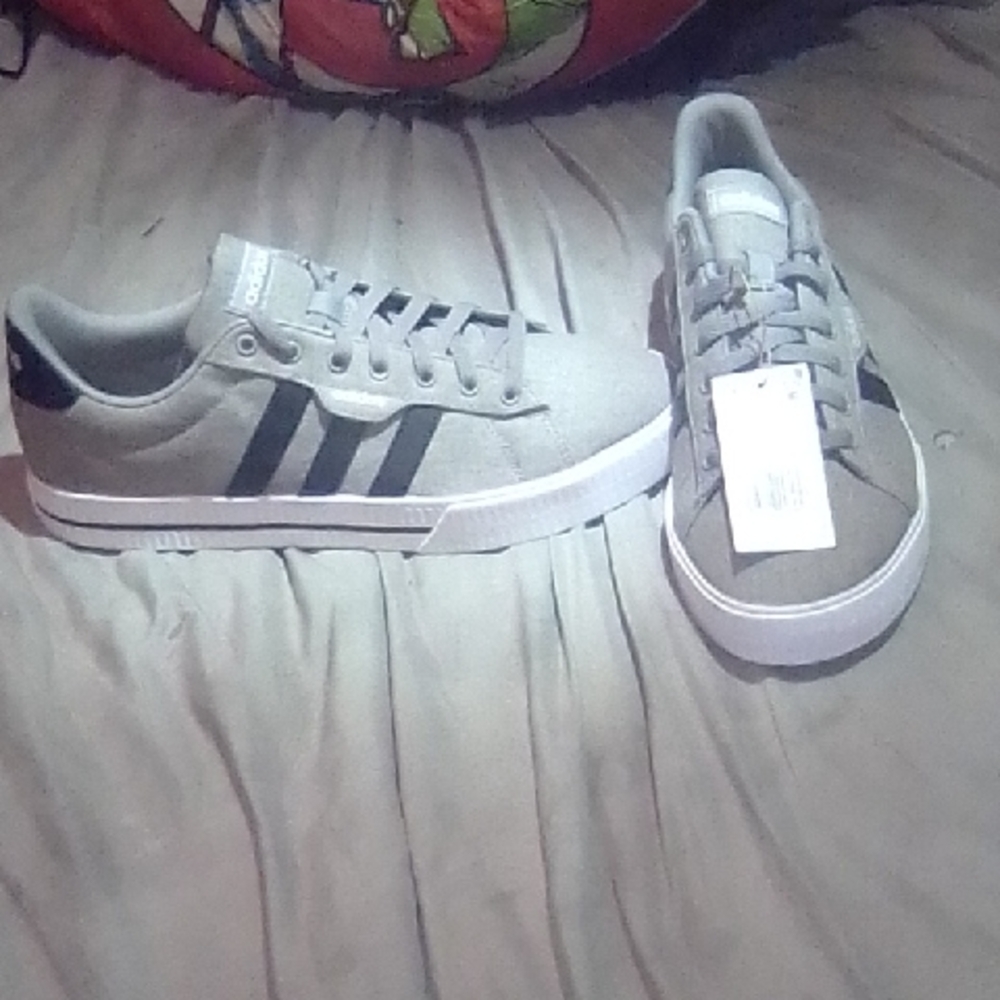 Adidas Men's Gray and Black Sneakers